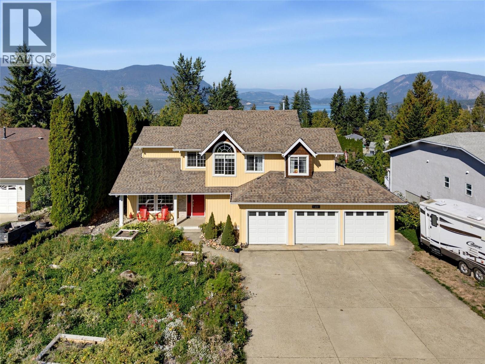 1681 18 Avenue Se, Salmon Arm, BC