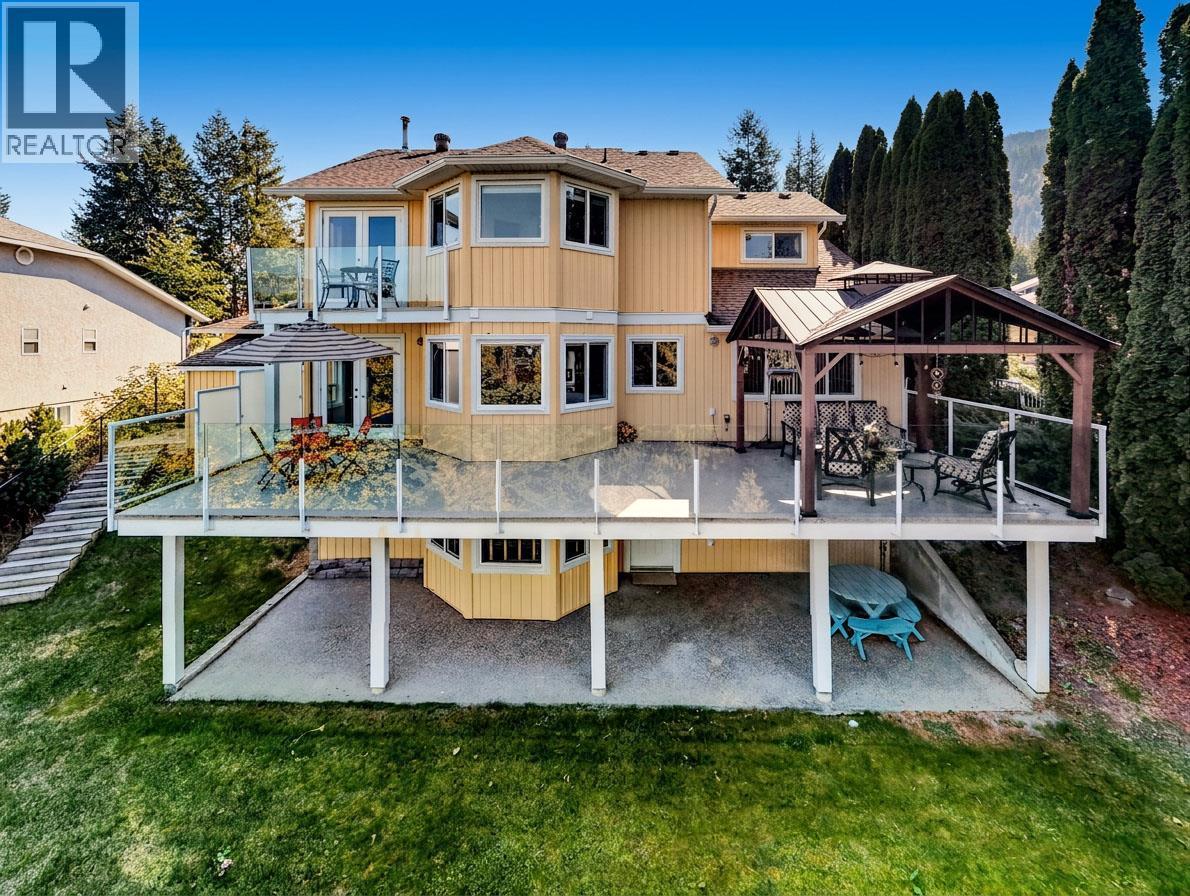 1681 18 Avenue Se, Salmon Arm, BC