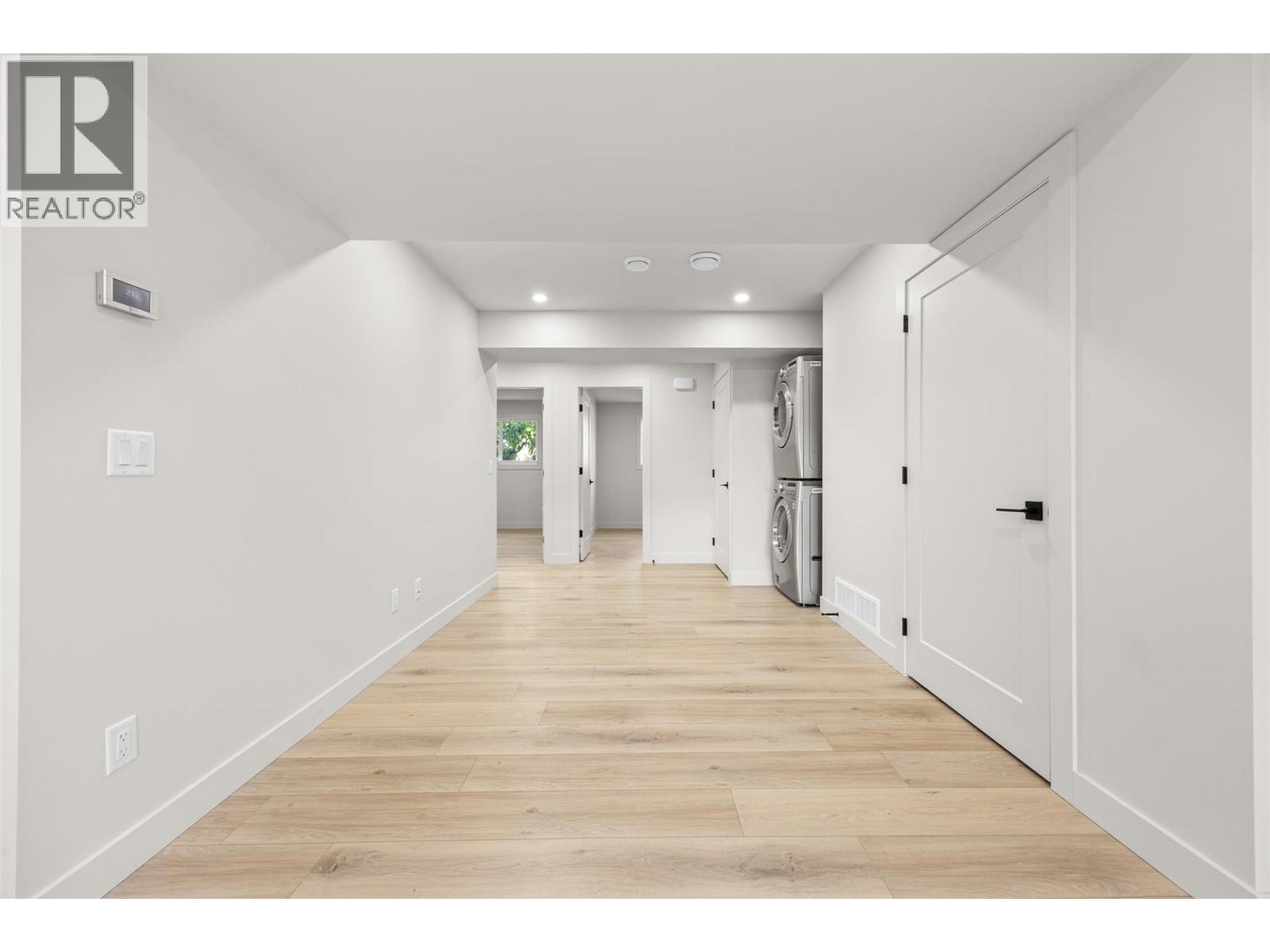 Suite Main Room - 4141 San Clemente Avenue, Peachland, BC