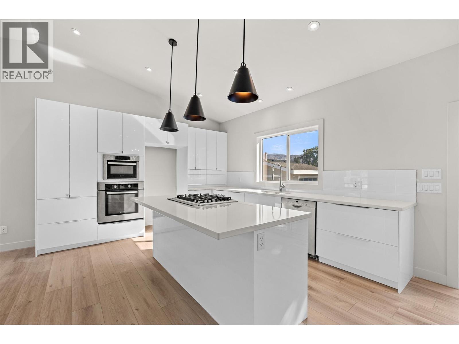 Main House Kitchen - 4141 San Clemente Avenue, Peachland, BC