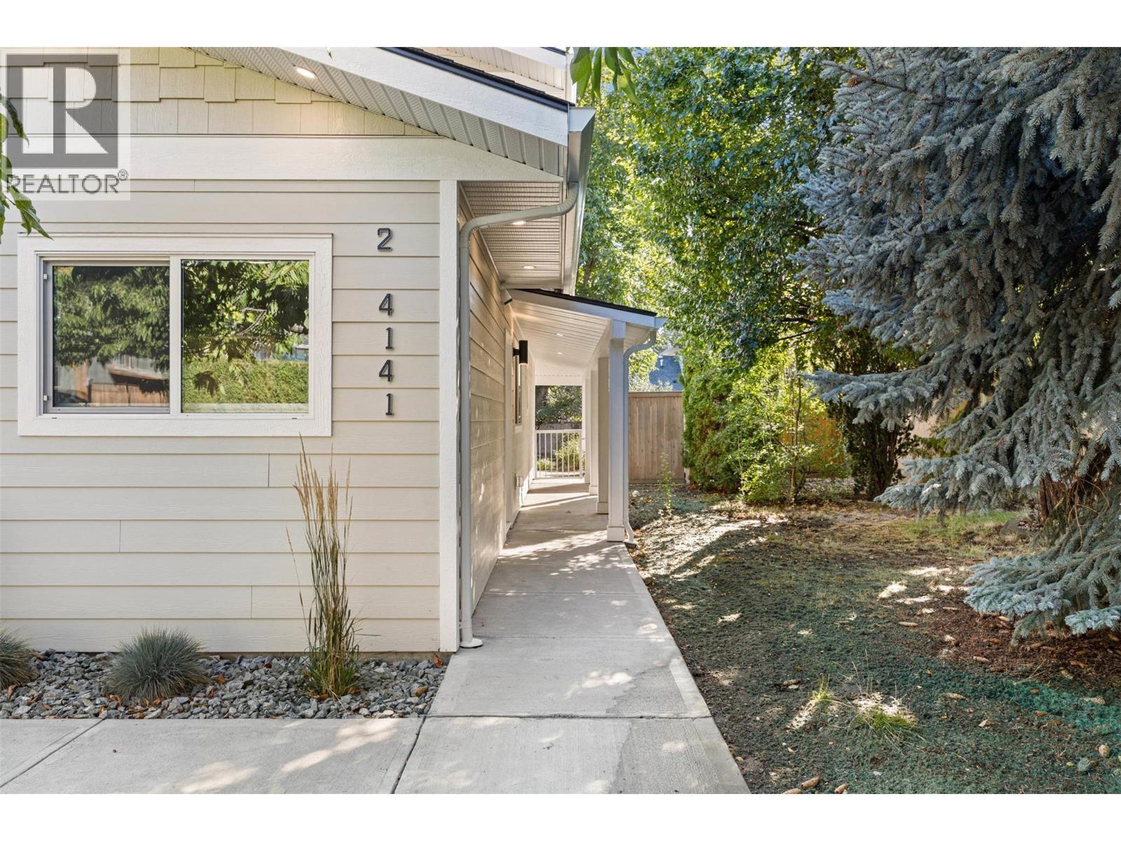 Suite Entrance - 4141 San Clemente Avenue, Peachland, BC
