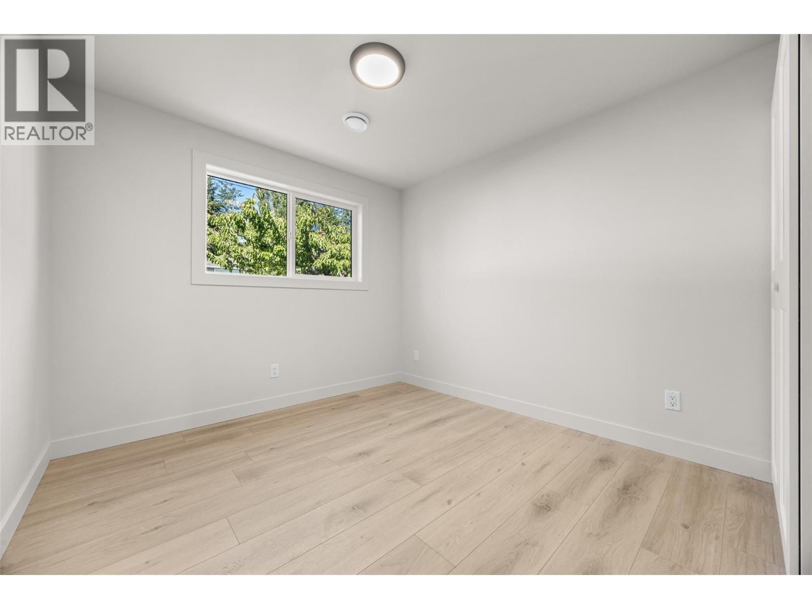 Suite Bedroom - 4141 San Clemente Avenue, Peachland, BC