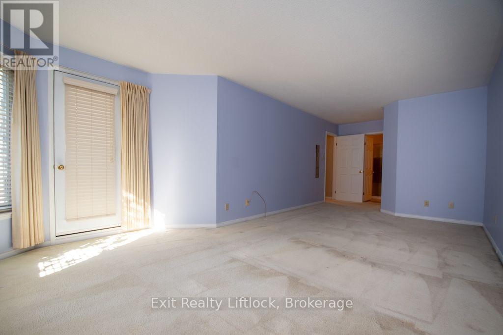 Primary Bedroom - 202 C - 1099 Clonsilla Avenue, Peterborough (Otonabee Ward 1), ON