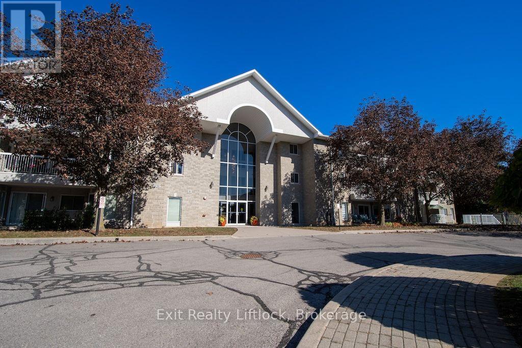 Secure Front Door Enterance - 202 C - 1099 Clonsilla Avenue, Peterborough (Otonabee Ward 1), ON