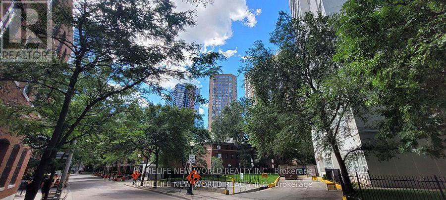 Th1 - 75 St Nicholas Street, Toronto, ON