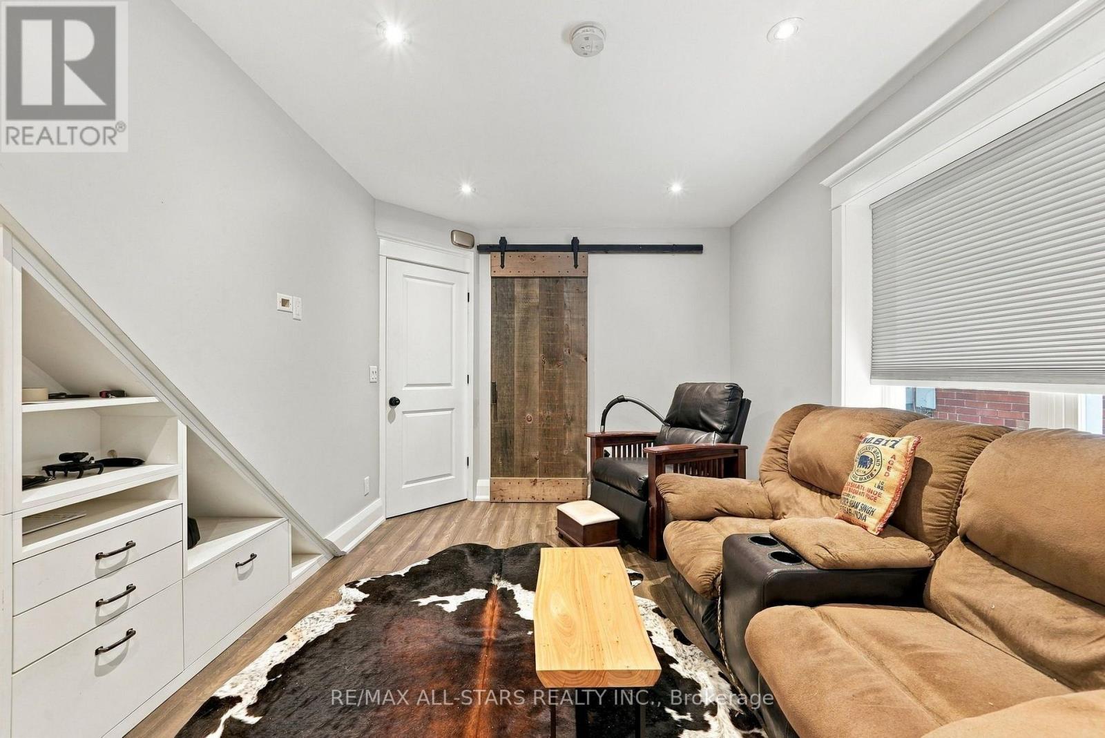 main - 435 Mortimer Avenue, Toronto, ON