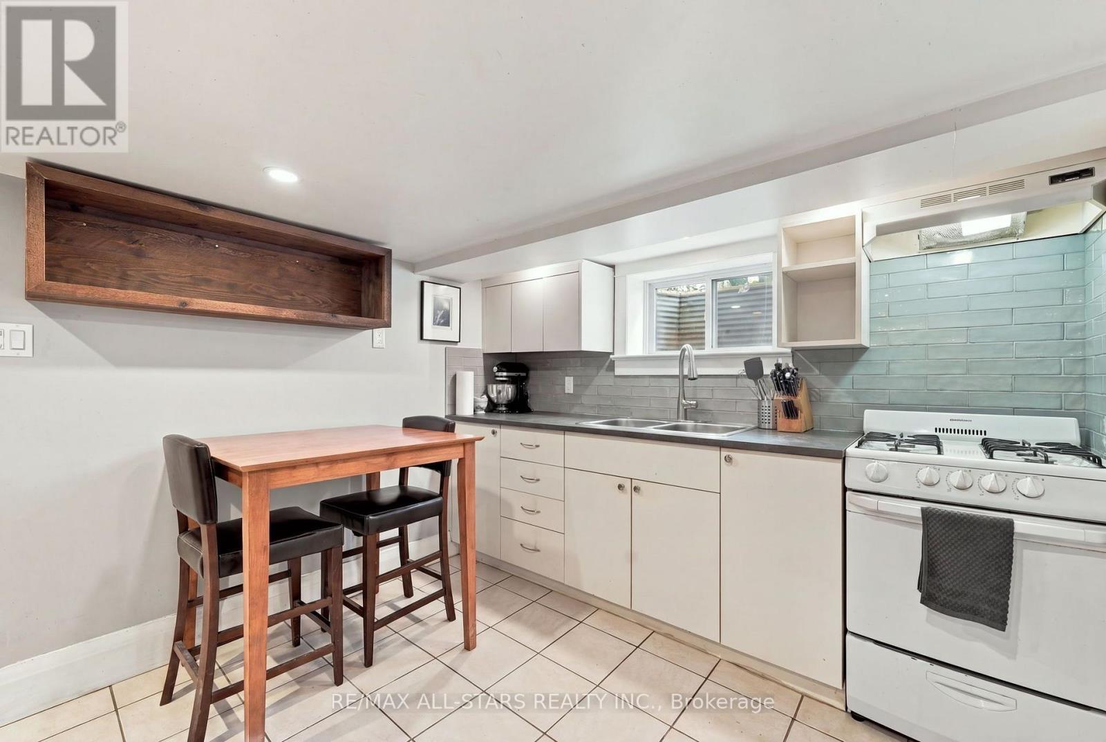 basement - 435 Mortimer Avenue, Toronto, ON