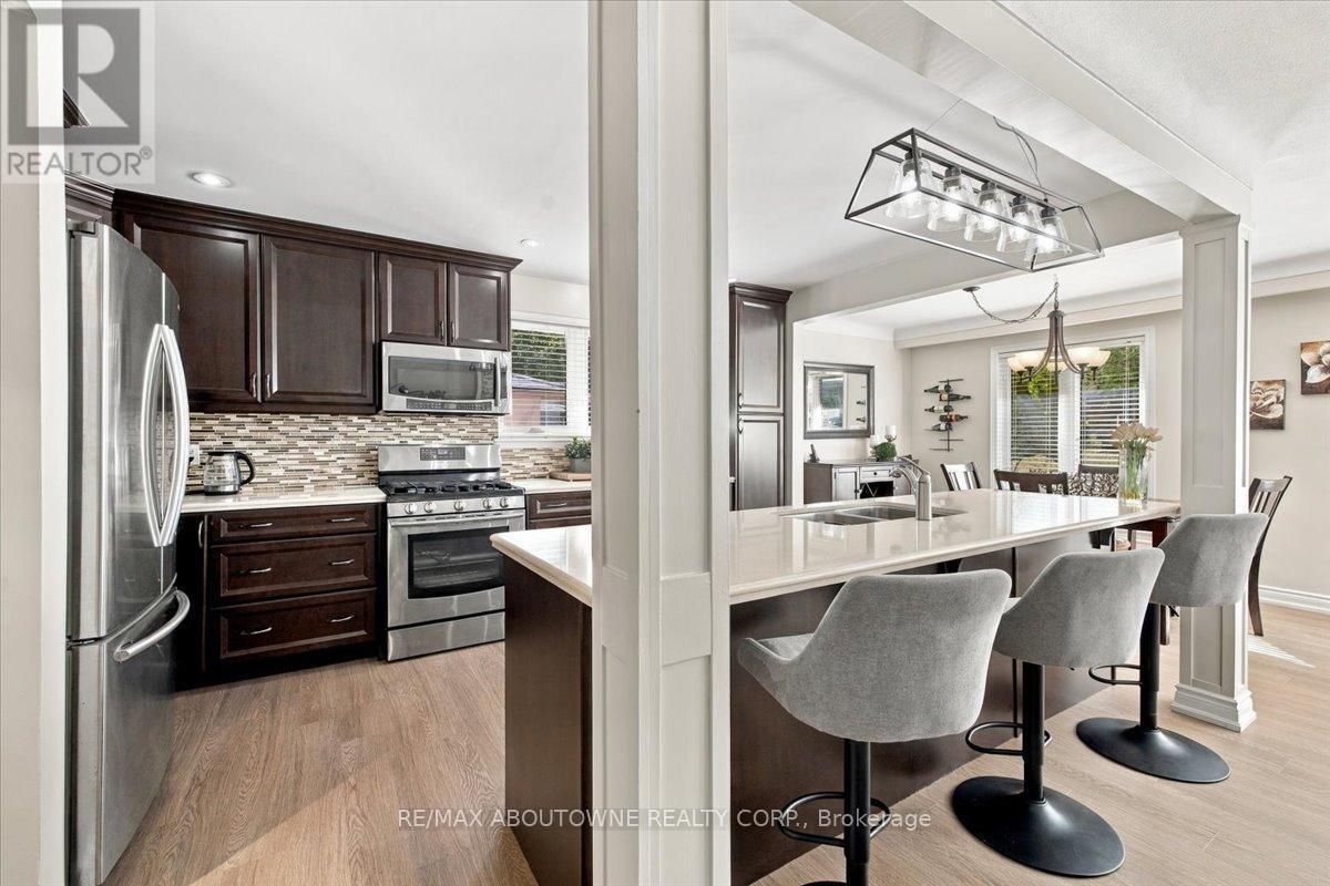 2408 Hereford Crescent, Burlington, ON