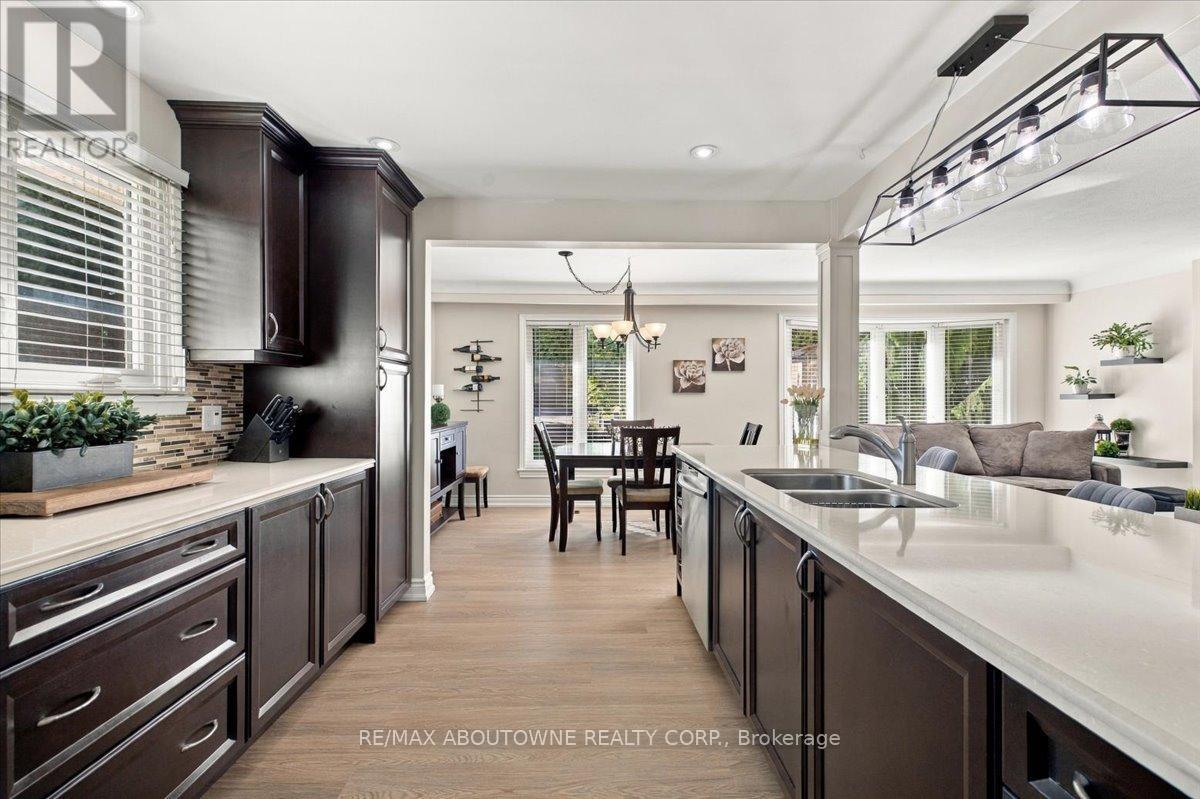 2408 Hereford Crescent, Burlington, ON