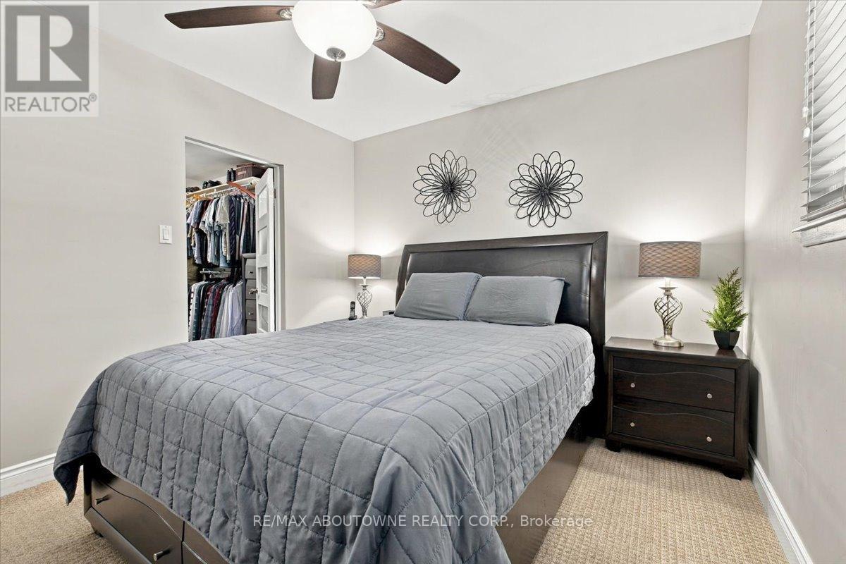 2408 Hereford Crescent, Burlington, ON