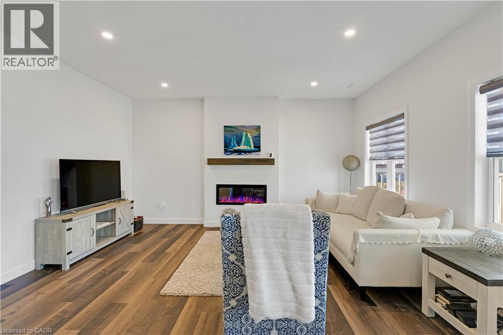 9B Shores Lane, Crystal Beach, ON