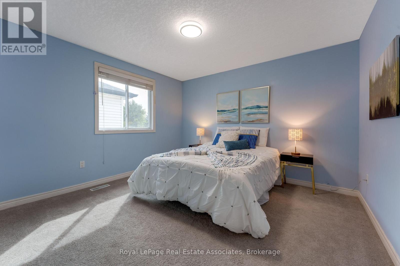 406 Sandy Cove Crescent, Waterloo, ON
