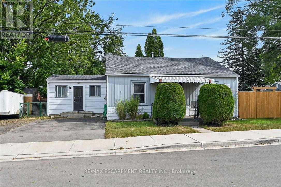 82 Division Street, Brantford, ON