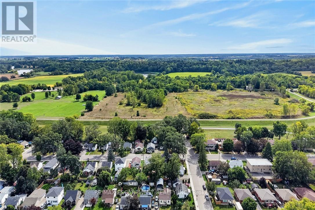 82 Division Street, Brantford, ON