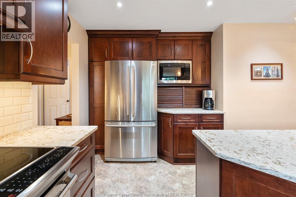234 Essex Rd 18, Leamington, ON