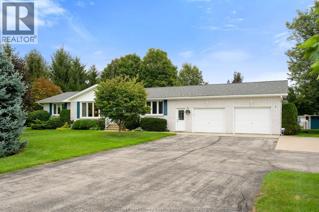 234 Essex Rd 18, Leamington, ON