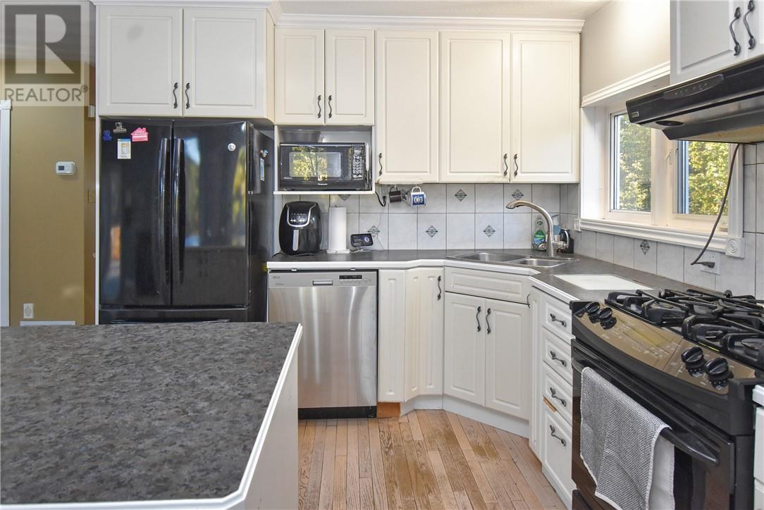 356 Sunset Road, Wahnapitae, ON