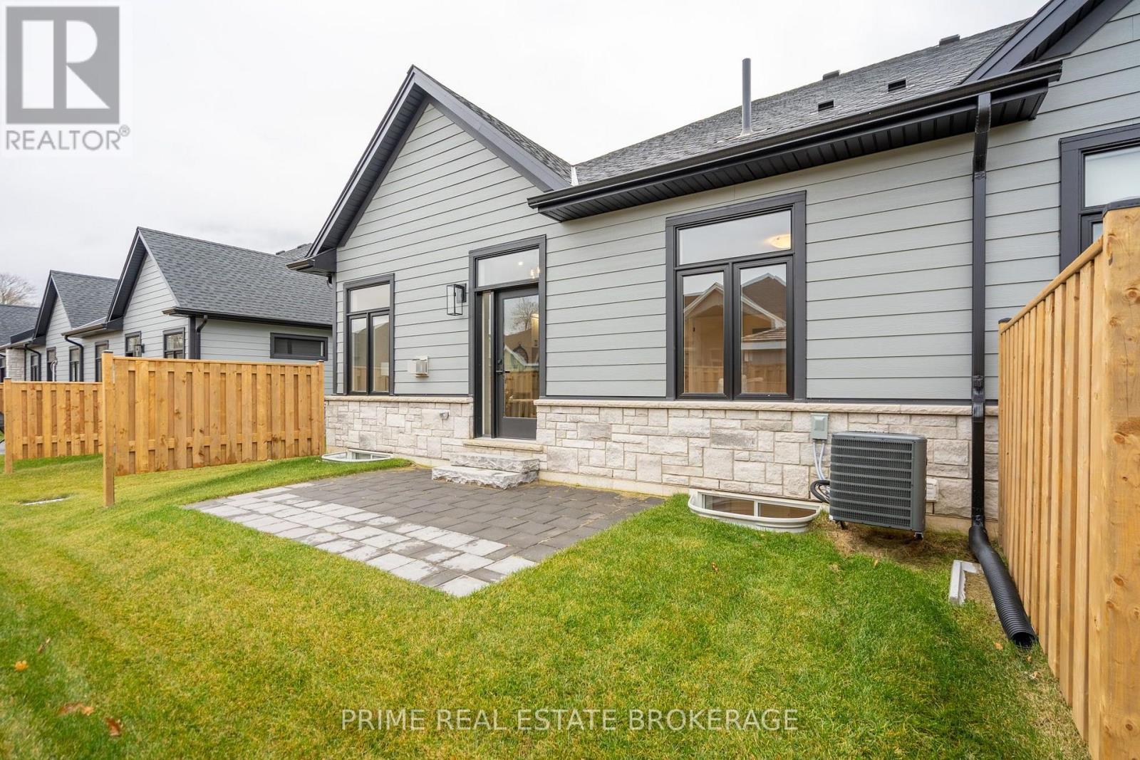 9 - 62 Compass Trail, Central Elgin (Port Stanley), ON