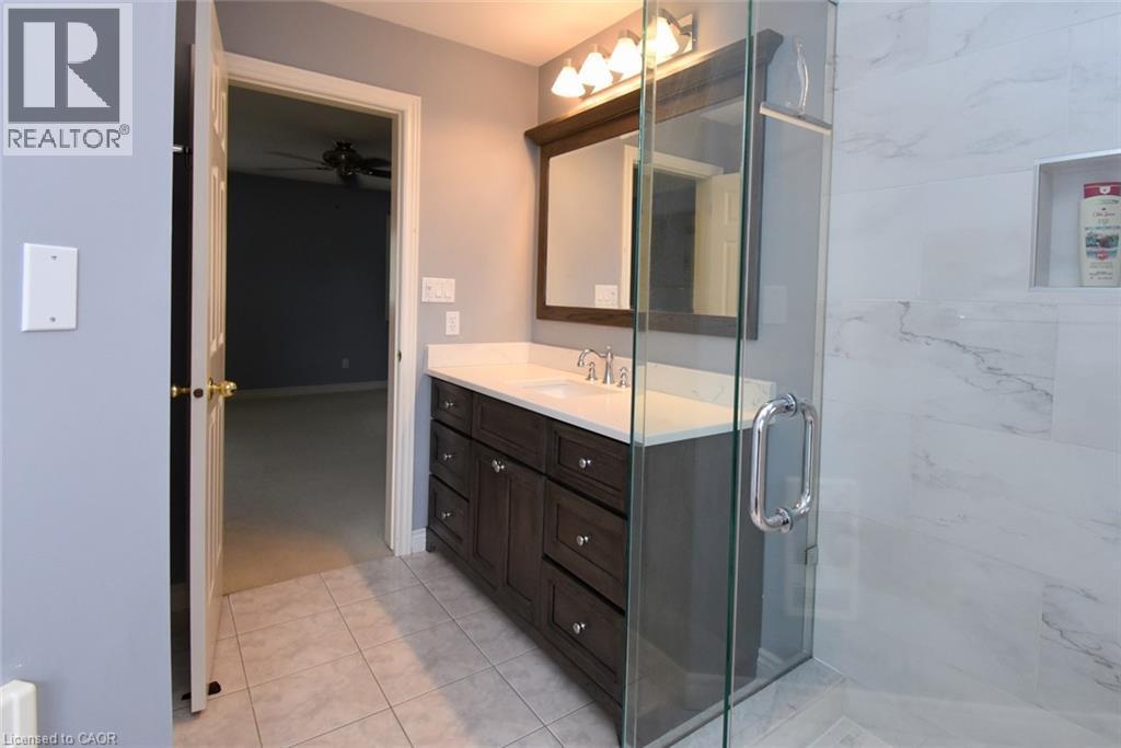 715 Bateman Court, Burlington, ON