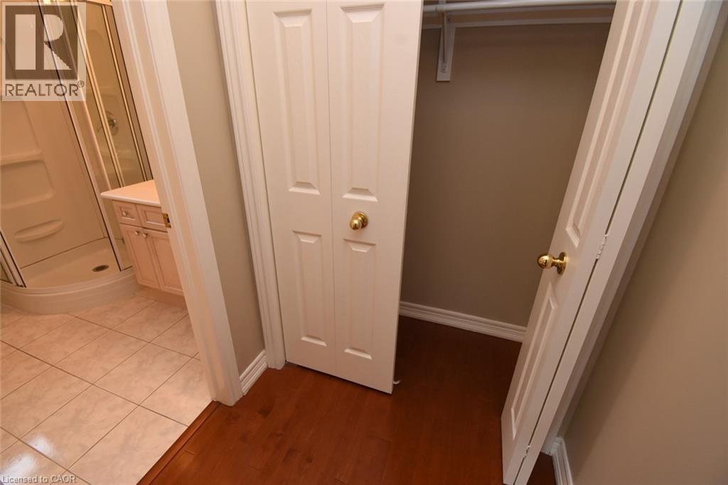 715 Bateman Court, Burlington, ON