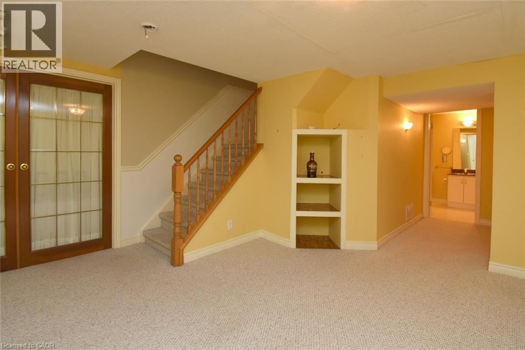 715 Bateman Court, Burlington, ON