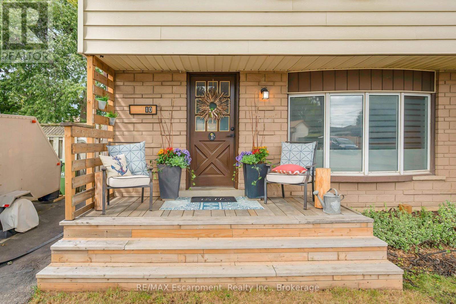 10 Goldfinch Road, Hamilton (Bruleville), ON