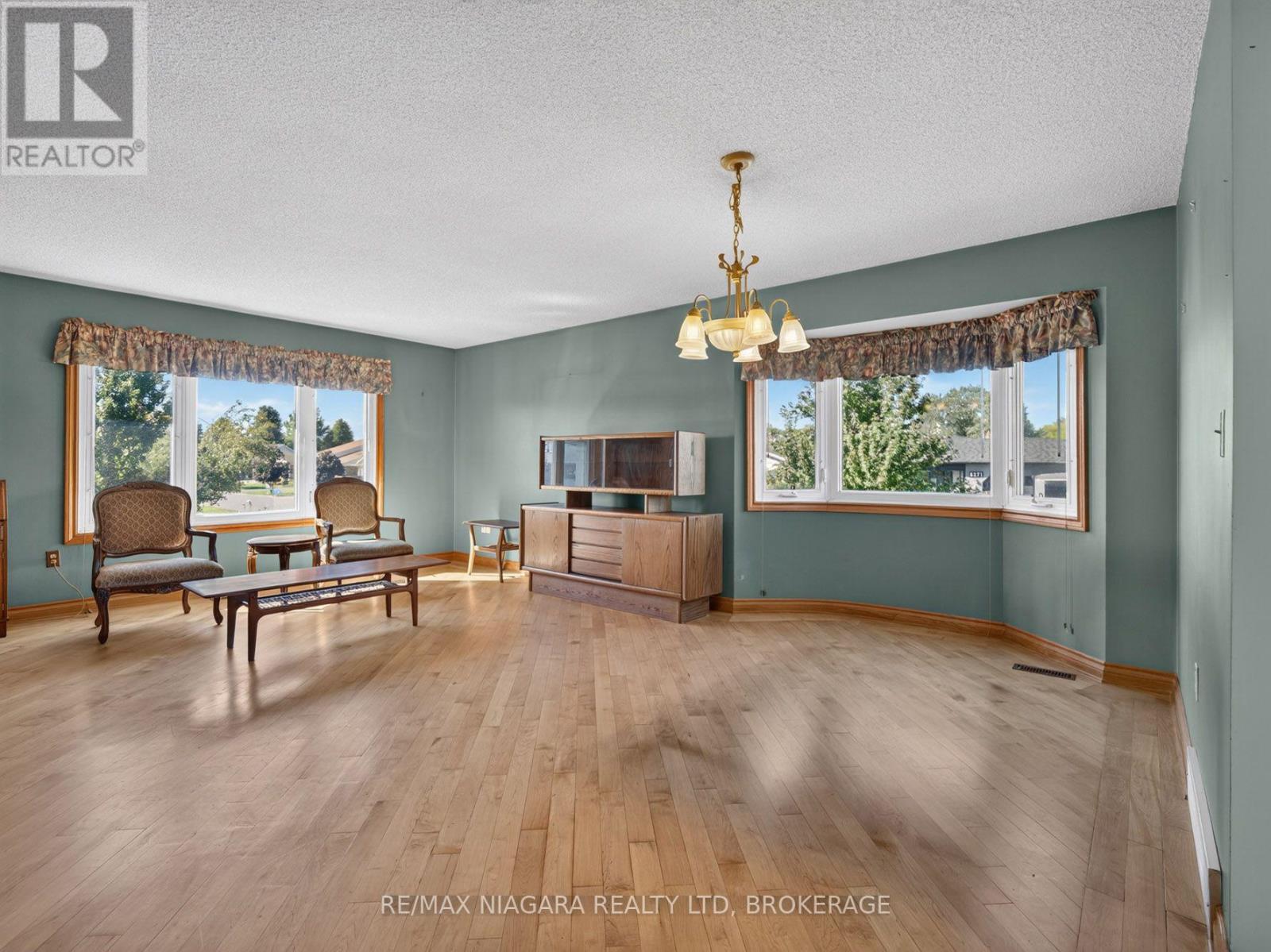 7905 Salisbury Place, Niagara Falls (West Wood), ON