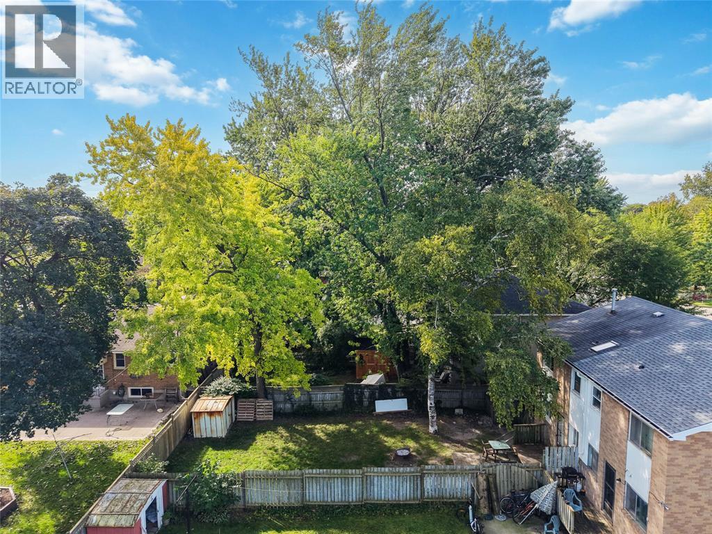 838 Vroom Avenue, Sarnia, ON