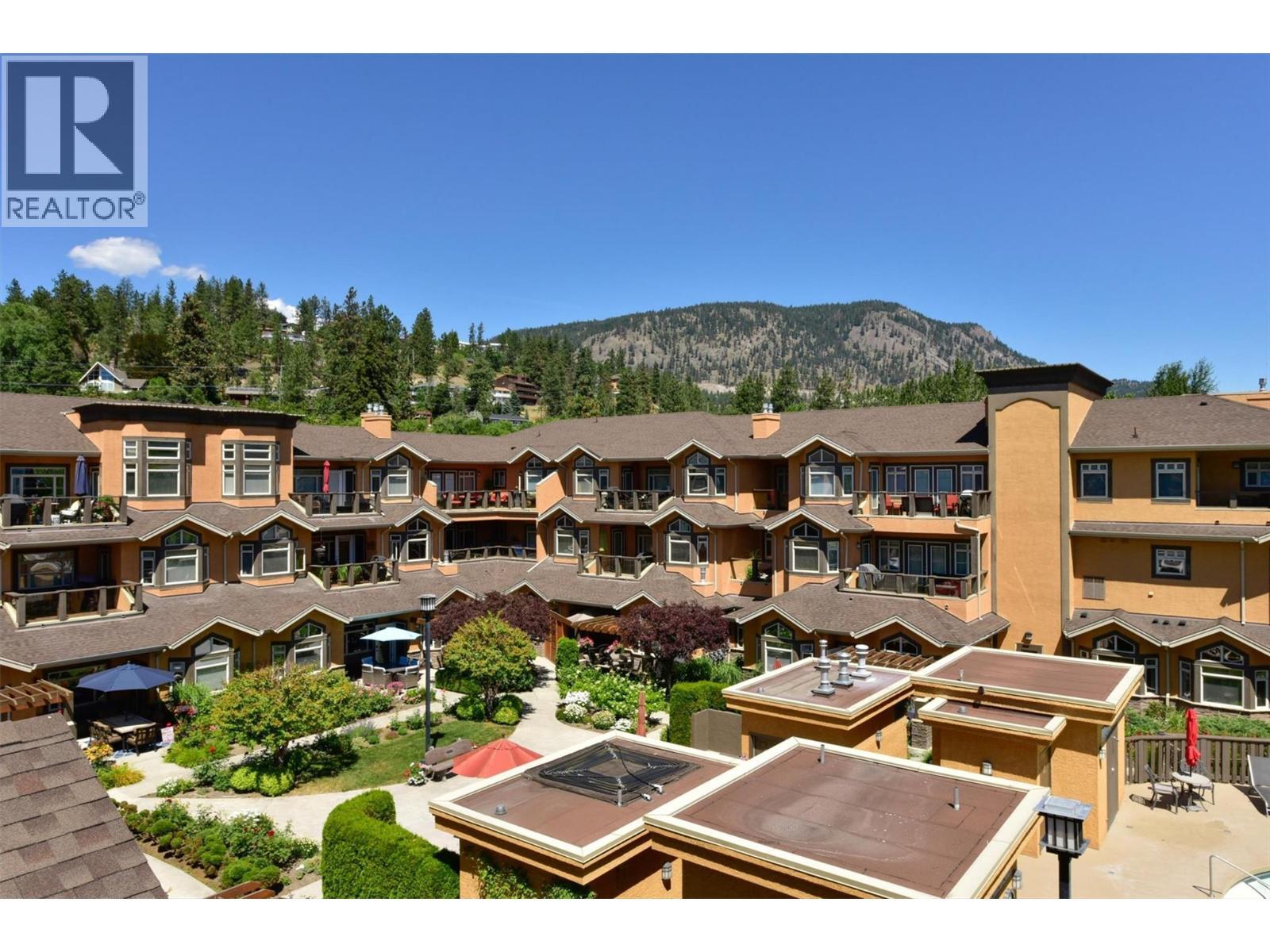 Every home is Unique in Lakeshore Gardens! - 3996 Beach Avenue Unit# 236, Peachland, BC