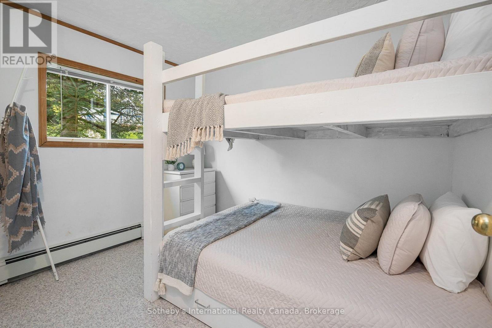 Bedroom 3 - 121 Hamlet Road, Blue Mountains, ON