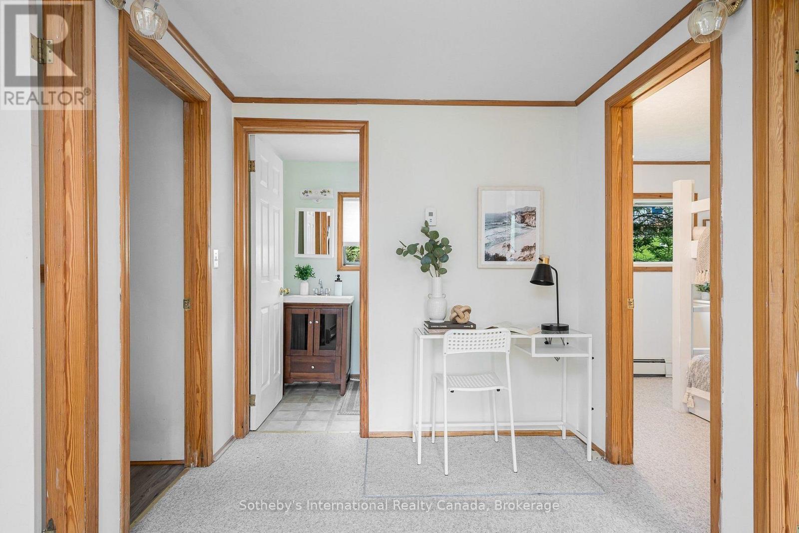 Front Entrance - 121 Hamlet Road, Blue Mountains, ON