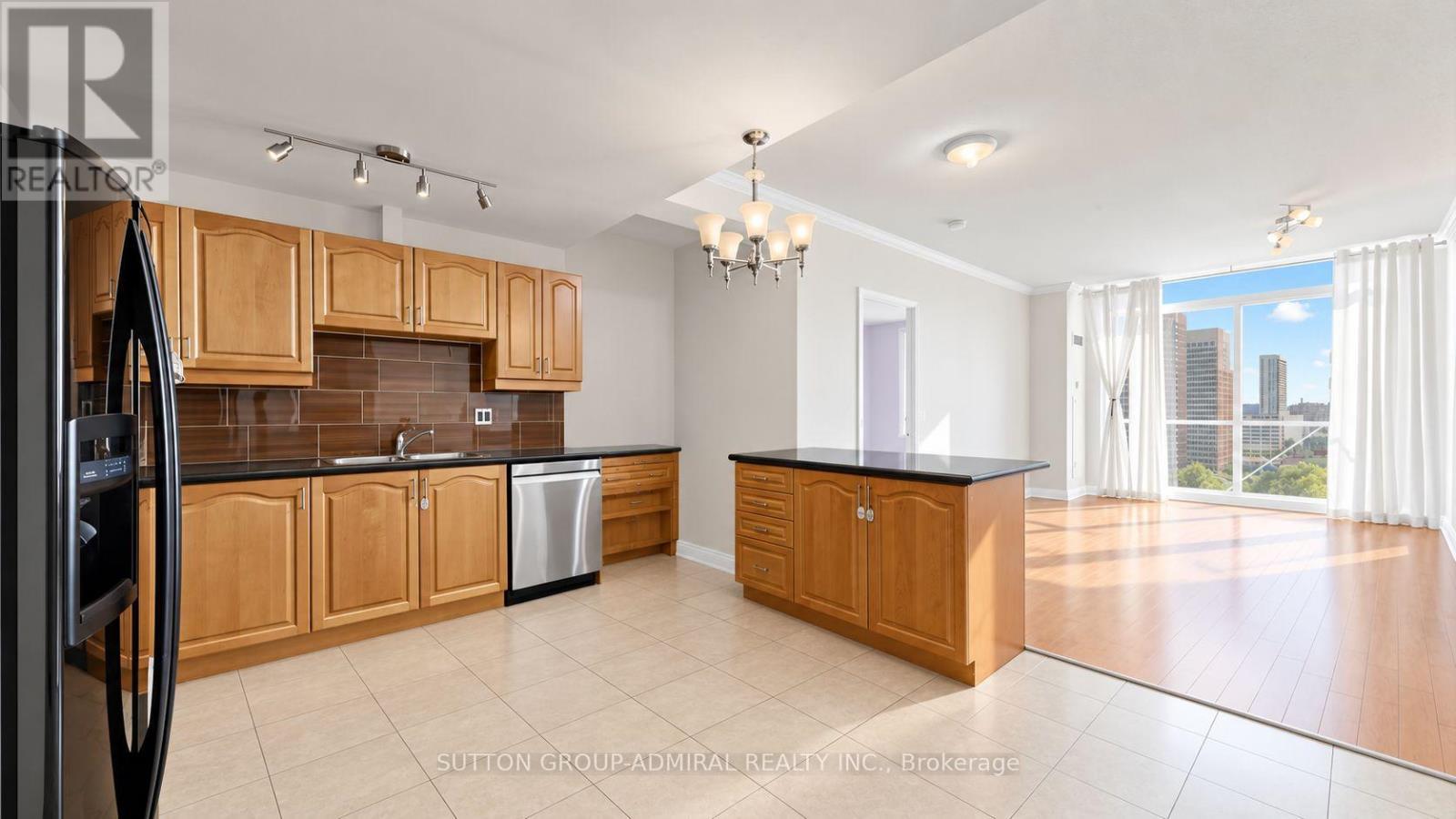 Uph09 - 28 Byng Avenue, Toronto, ON