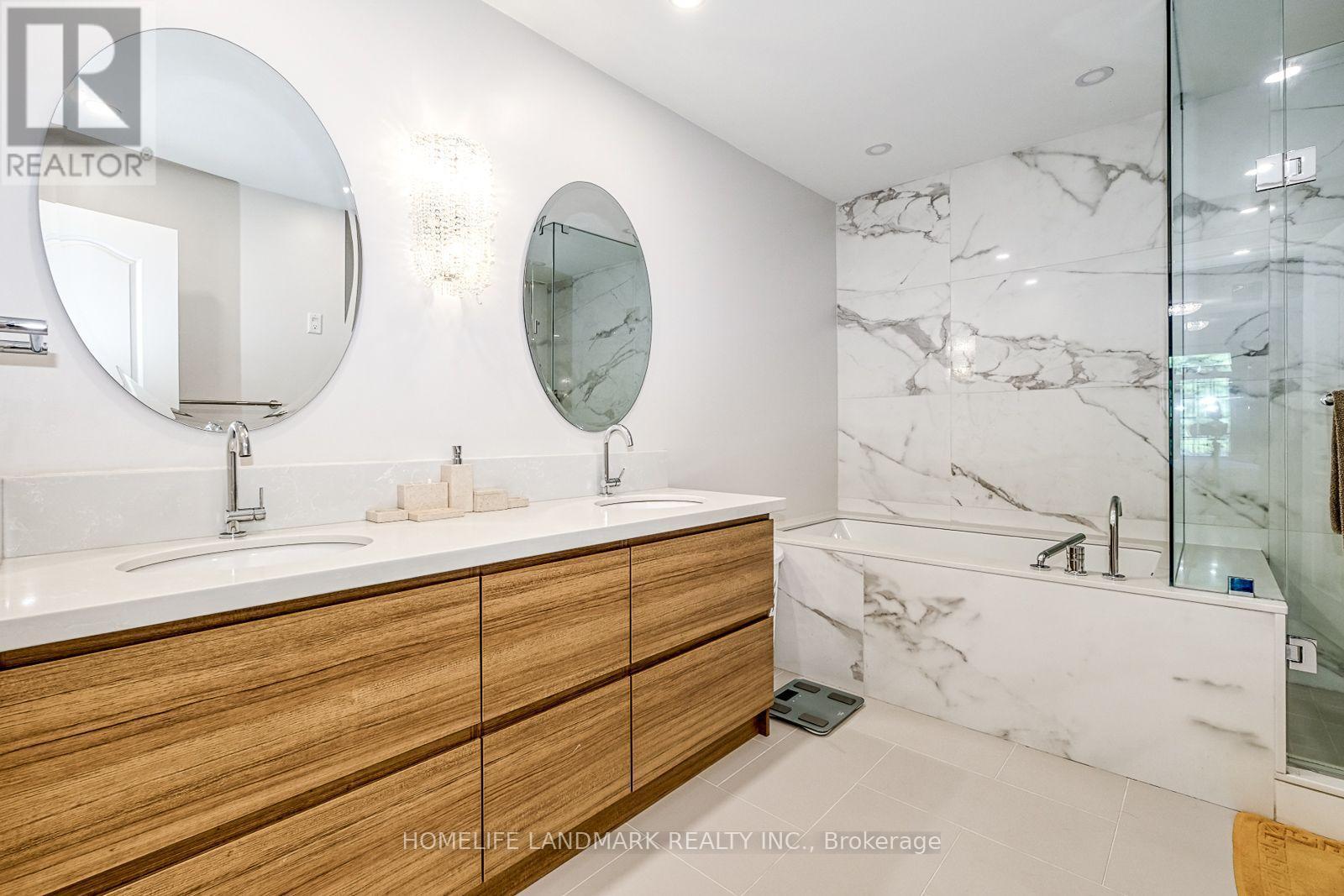 153 Britton Trail, Aurora, ON