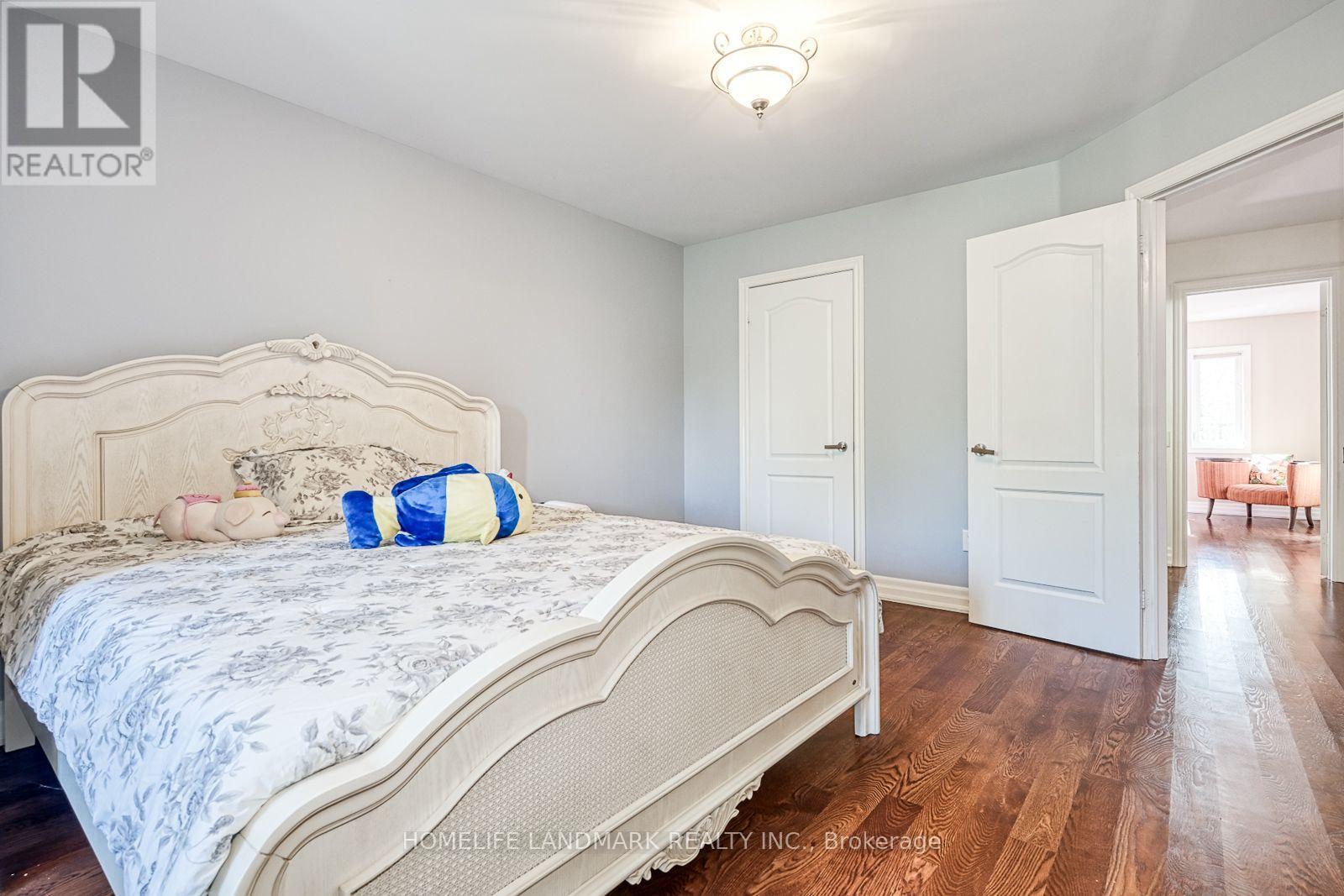 153 Britton Trail, Aurora, ON