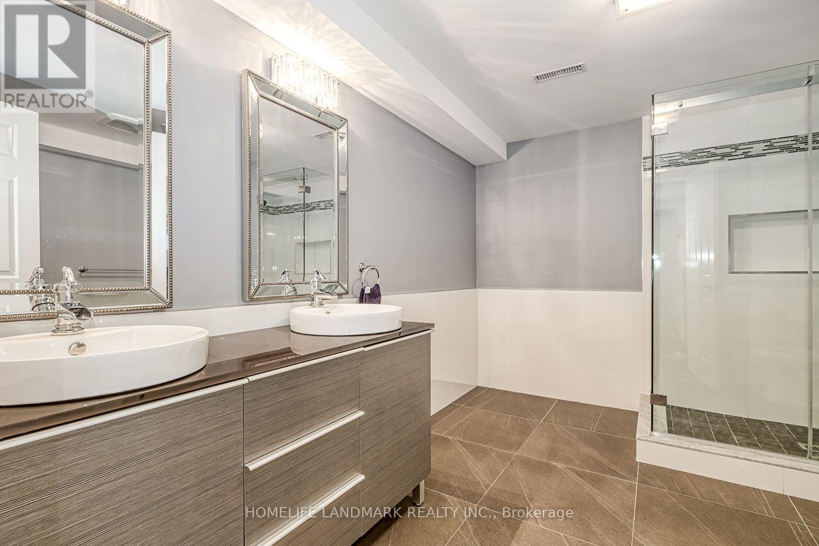 153 Britton Trail, Aurora, ON
