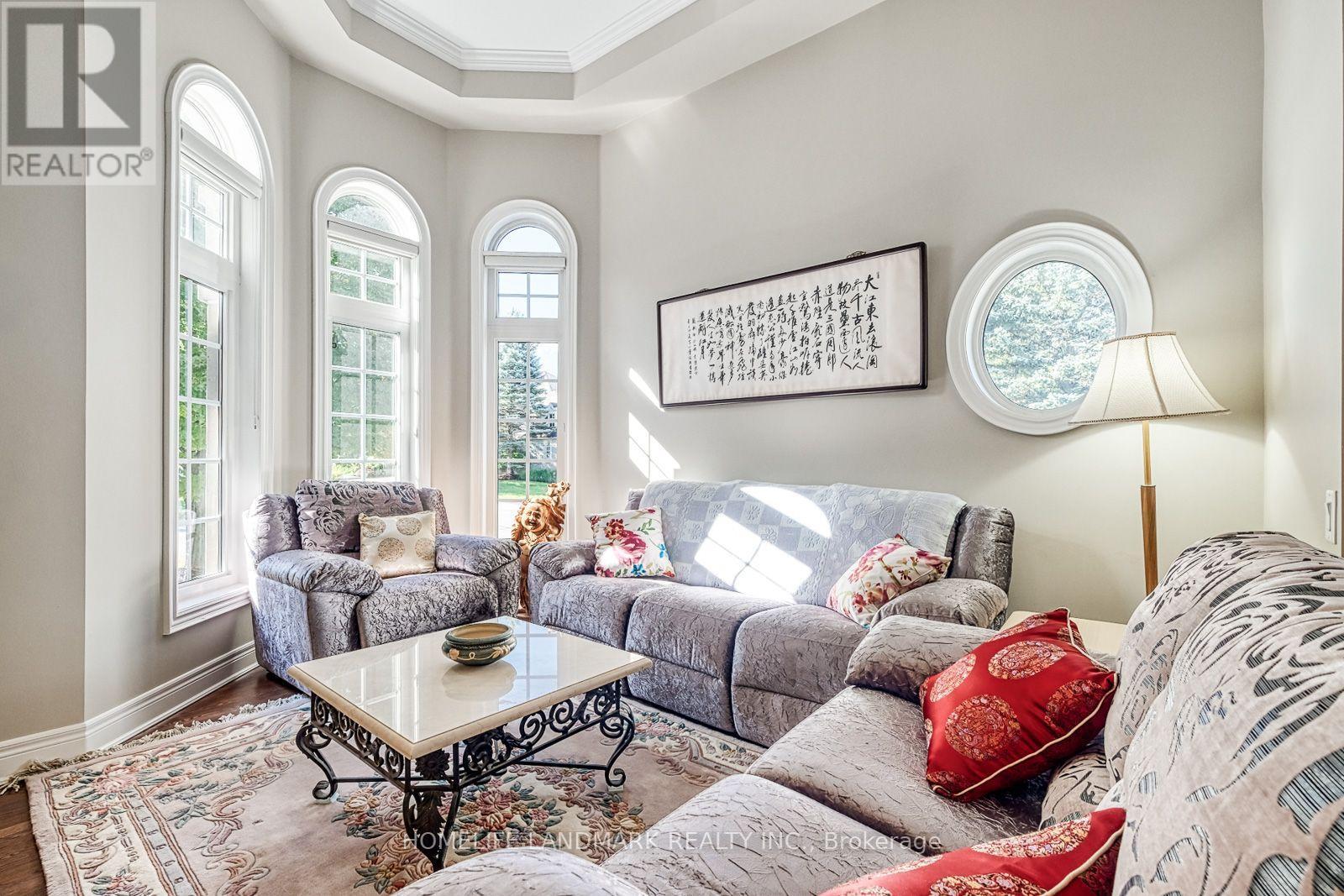 153 Britton Trail, Aurora, ON