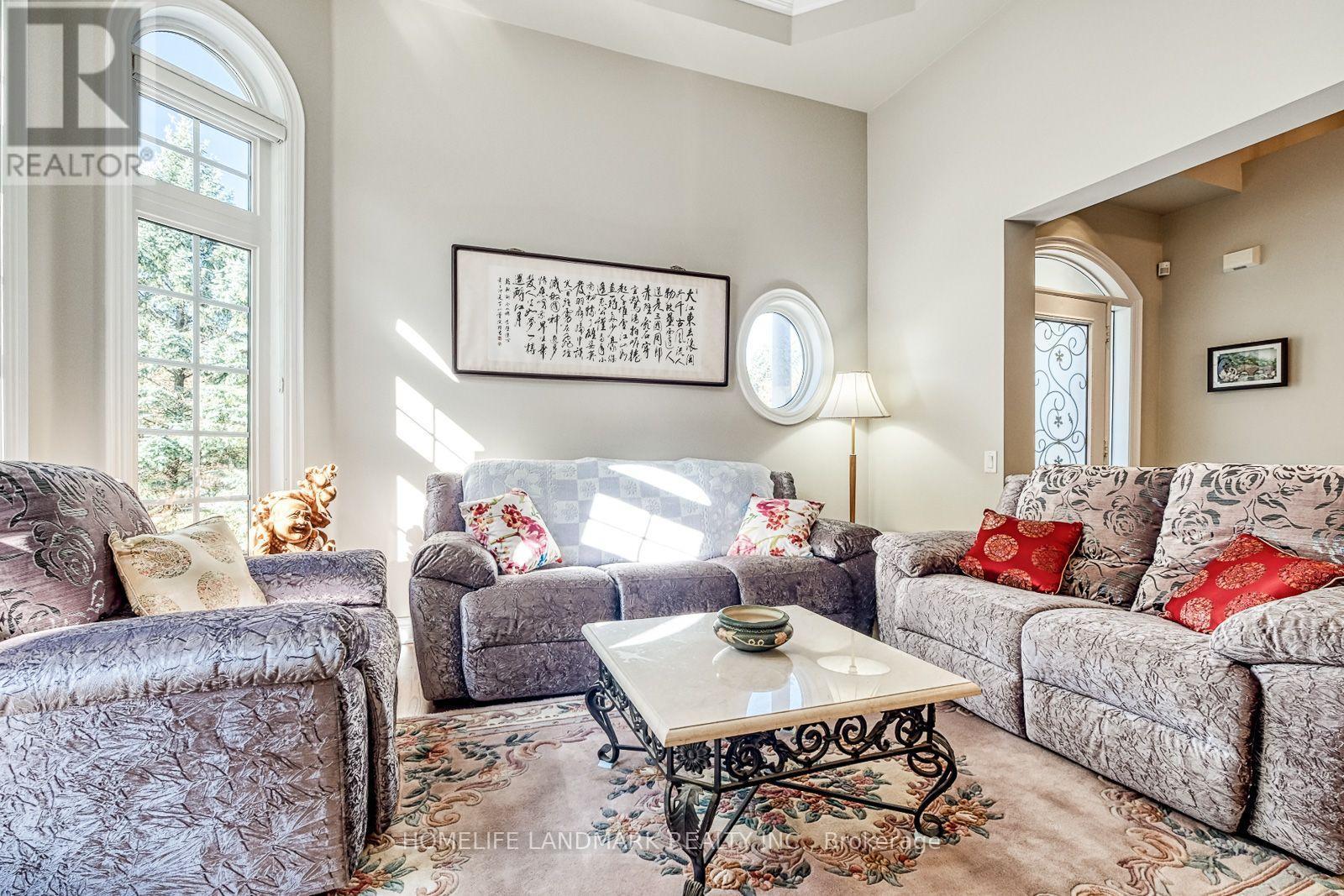 153 Britton Trail, Aurora, ON