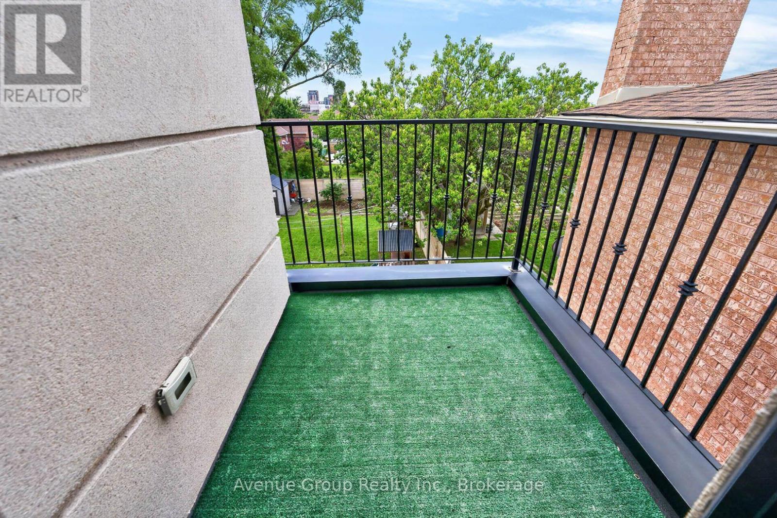 33 Cartwright Avenue, Toronto, ON