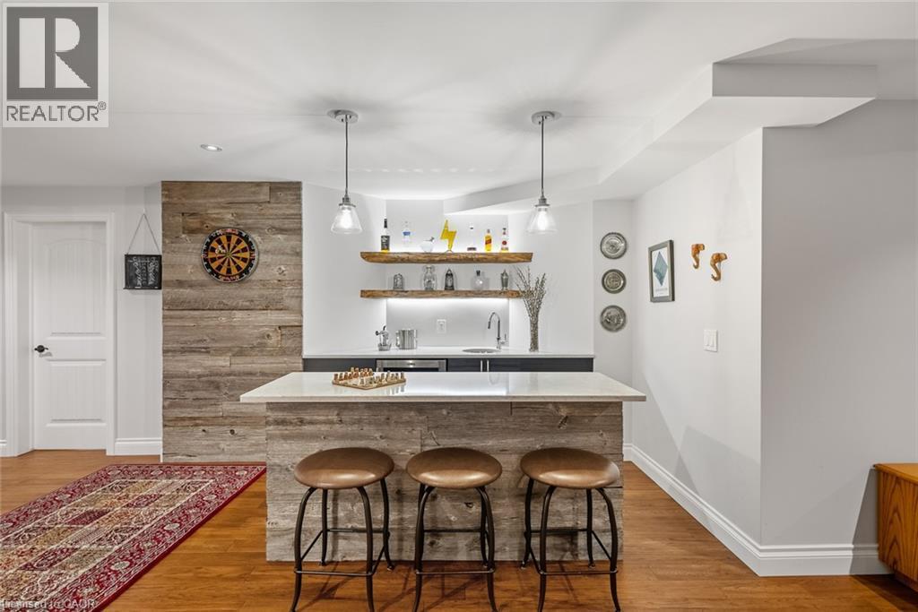 789 Sunset Road, Burlington, ON