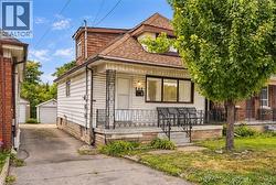 463 WELLINGTON Street N Hamilton, ON L8L 5B4