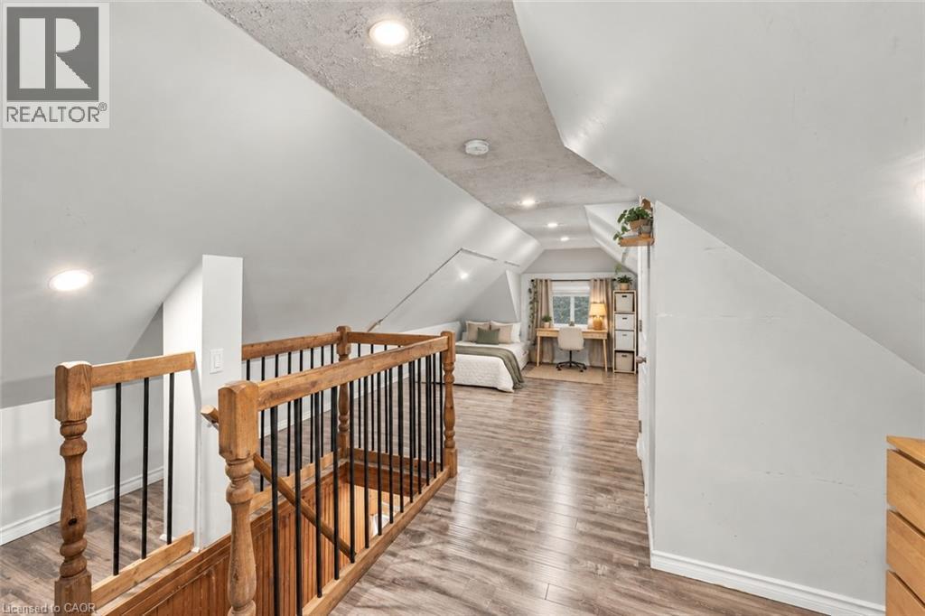 Virtually Staged - 463 Wellington Street N, Hamilton, ON