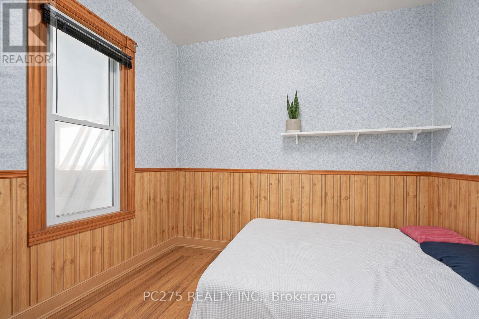 20 Maple Street, St. Thomas, ON