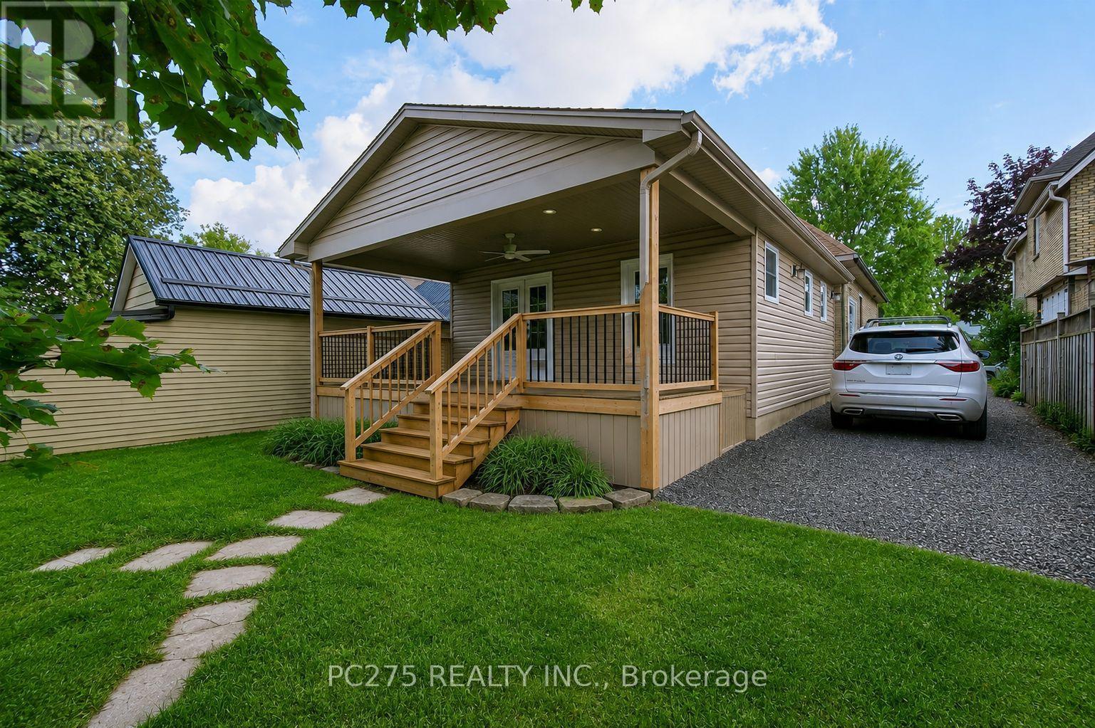 20 Maple Street, St. Thomas, ON