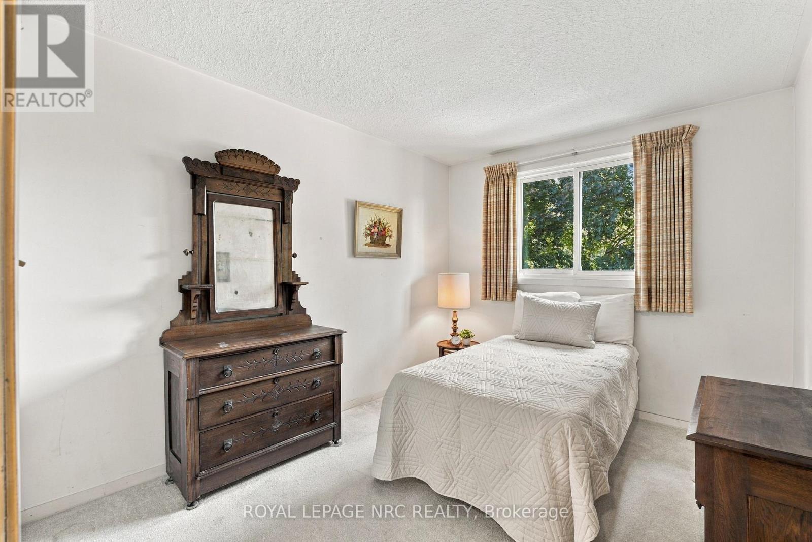 28 The Cedars Street, St. Catharines (Vine/Linwell), ON
