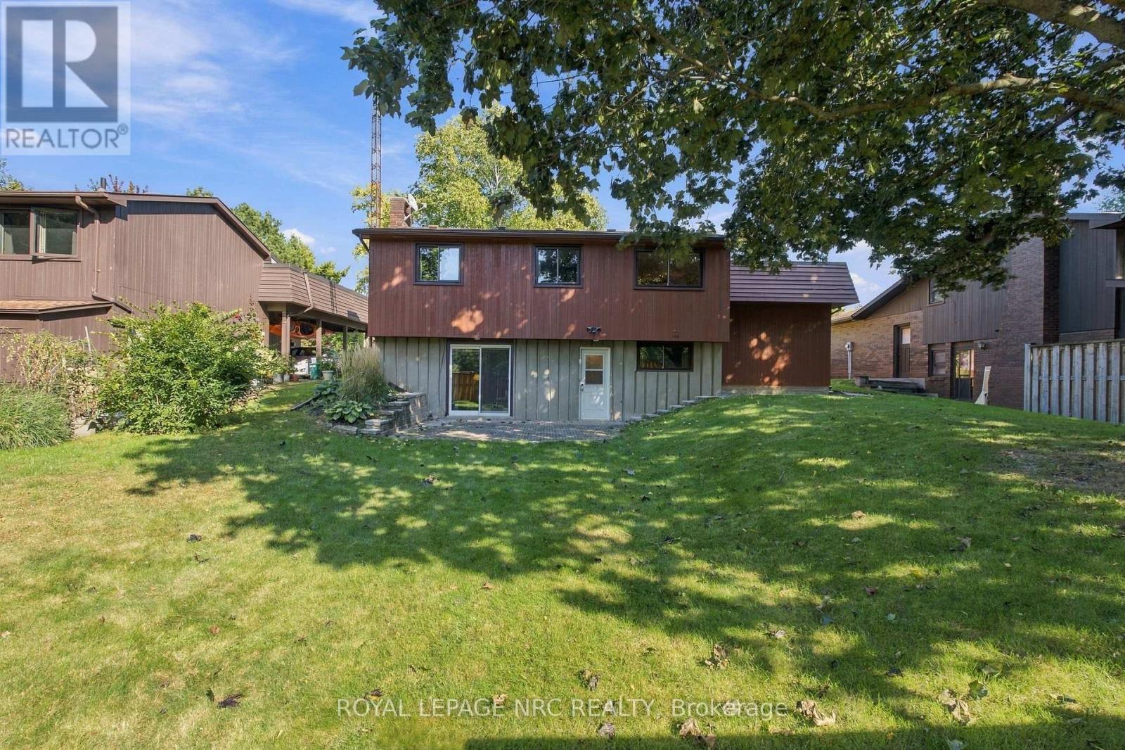 28 The Cedars Street, St. Catharines (Vine/Linwell), ON