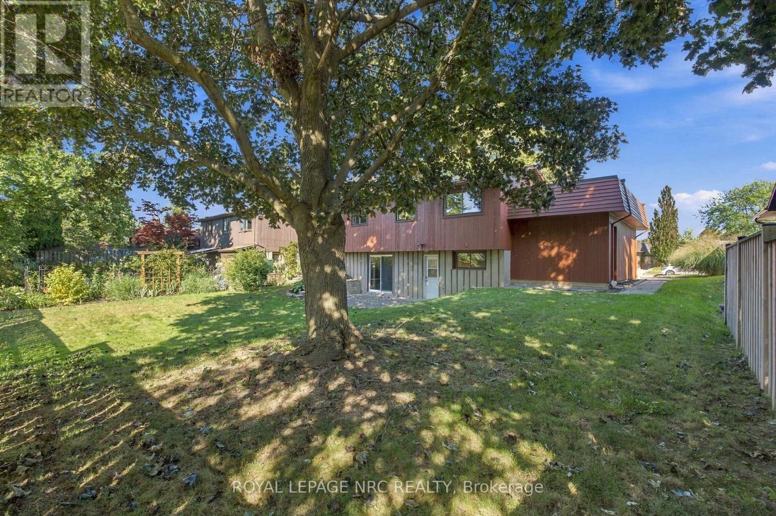28 The Cedars Street, St. Catharines (Vine/Linwell), ON