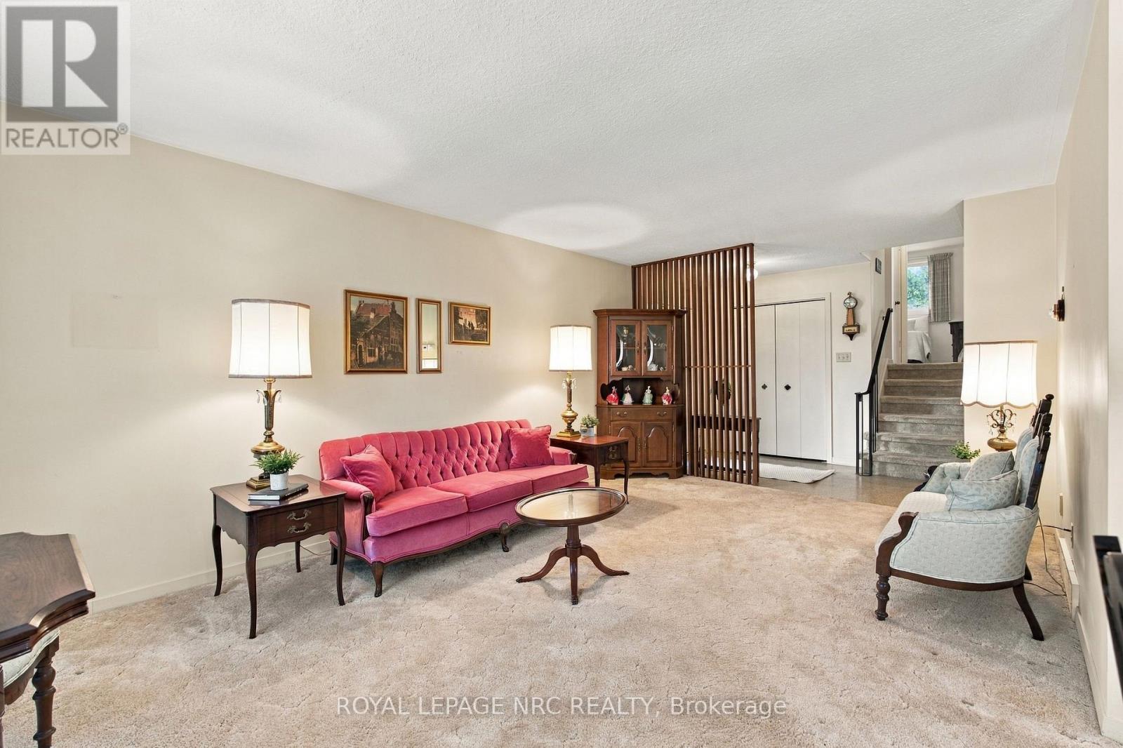 28 The Cedars Street, St. Catharines (Vine/Linwell), ON