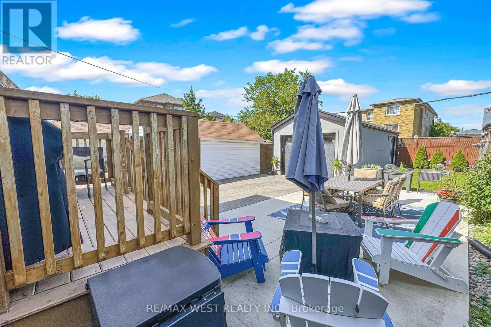 972 Castlefield Avenue, Toronto, ON