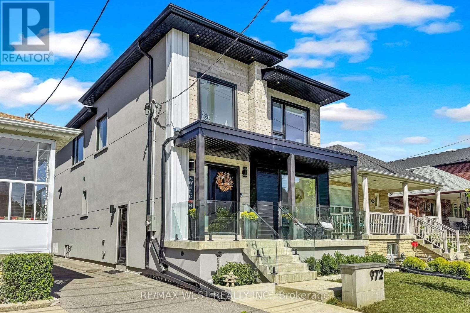 972 Castlefield Avenue, Toronto, ON
