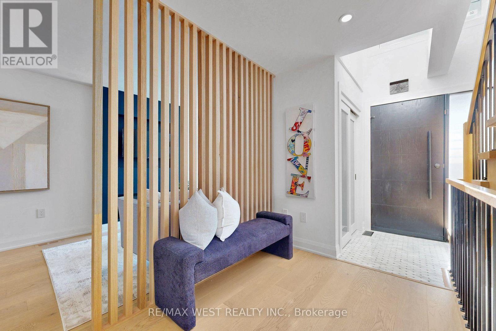 972 Castlefield Avenue, Toronto, ON